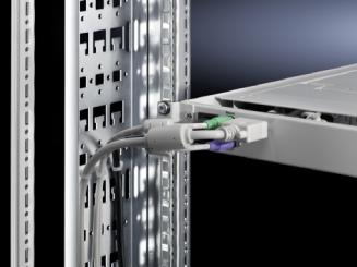 Kabeltrasse am Montagerahmen, zur vertikalen Kabelführung seitlich 