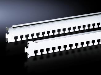 Kabelabfangschiene, äußere Ebene, für Gehäusebreite 800 mm, Tiefe 800 mm 